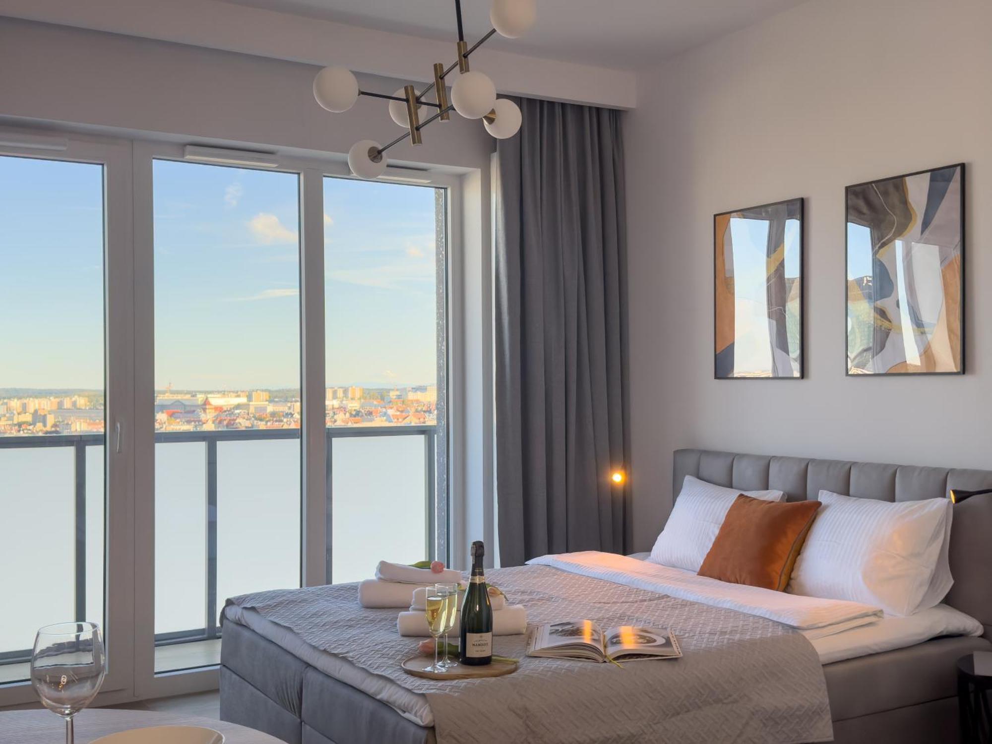 Urban Global Skyline Rafael Centrum , 17th Floor No 22, Free Garage, Self Check-in * Katowice