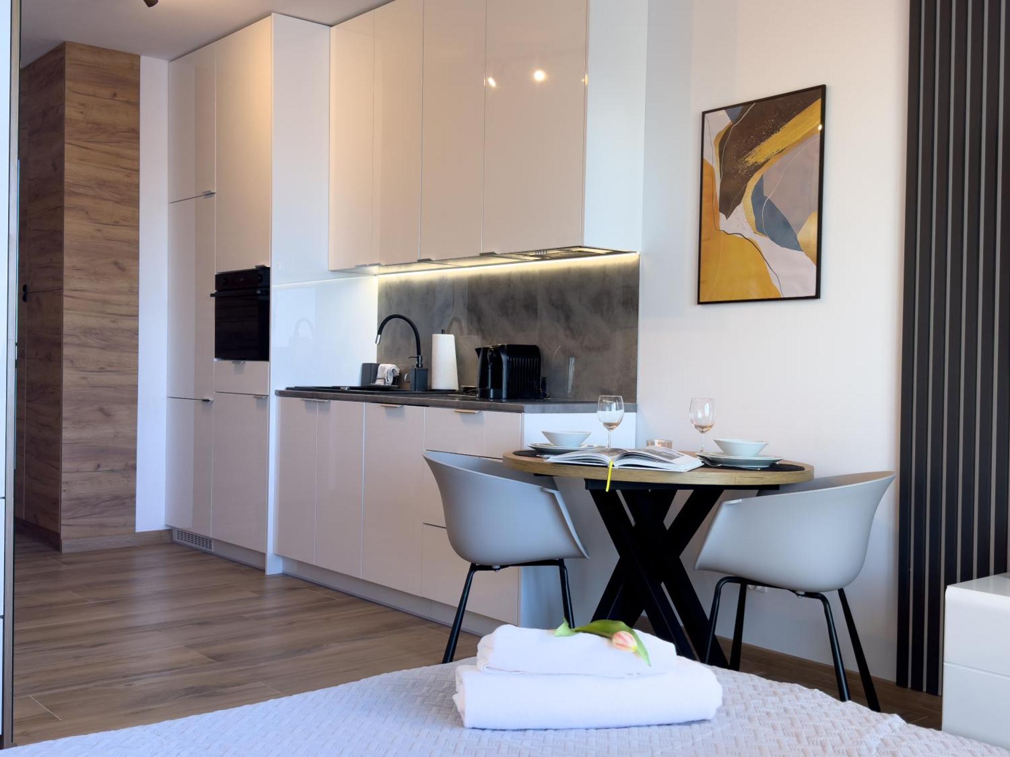 Urban Global Skyline Rafael Centrum , 17th Floor No 22, Free Garage, Self Check-in Apartament Katowice
